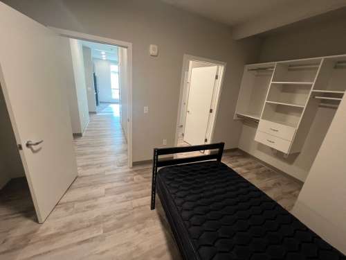 S Bed Clover Commons 129