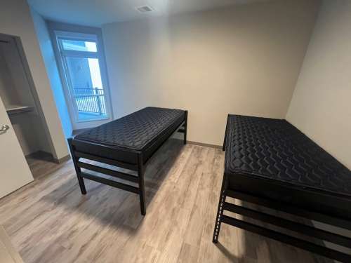 S Bed Clover Commons 308