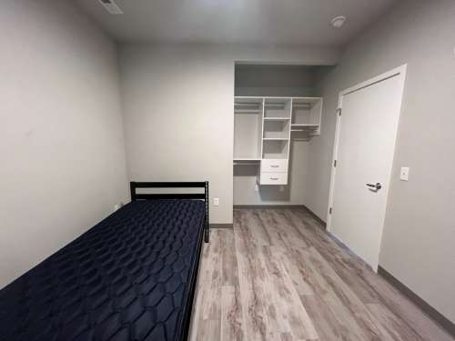 S Bed Clover Commons 291