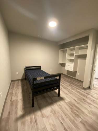 S Bed Clover Commons 47