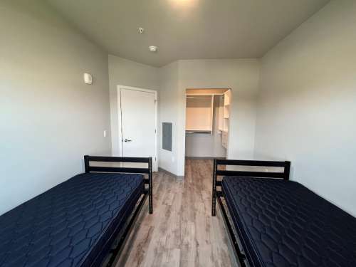 S Bed Clover Commons 222