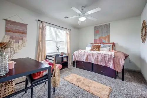 S Bed Redpoint San Marcos 16