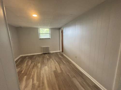 S Bed Royal Garden Apartments 39