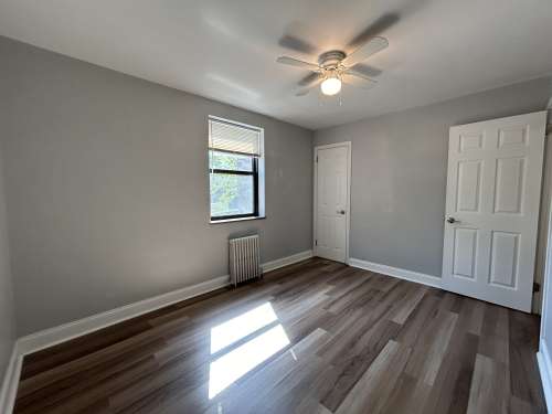 S Bed Royal Garden Apartments 51