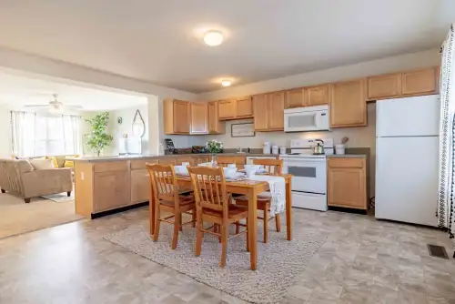 S Bed Copper Beech at San Marcos 21