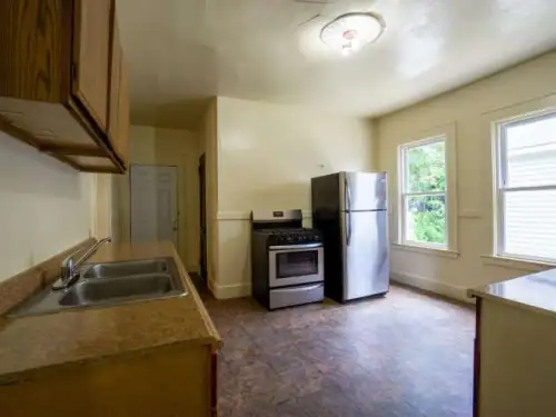 S Bed 716 Euclid Ave - Available 8/1/26 - Spacious First Floor Apa 11