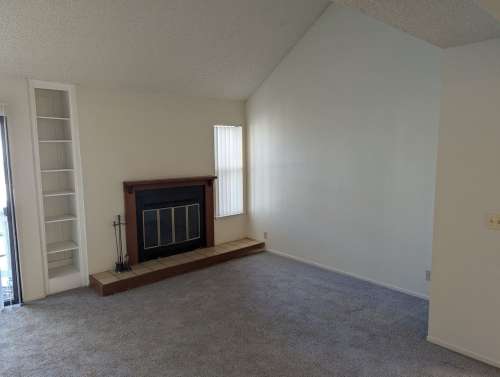 S Bed Eastlake Apartments 49