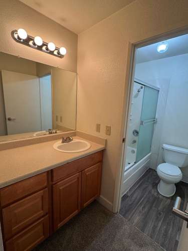 S Bed Stonegate Village Apartments & Townhomes 125