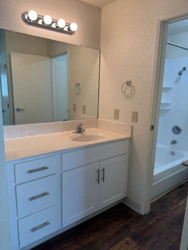 S Bed Stonegate Village Apartments & Townhomes 157