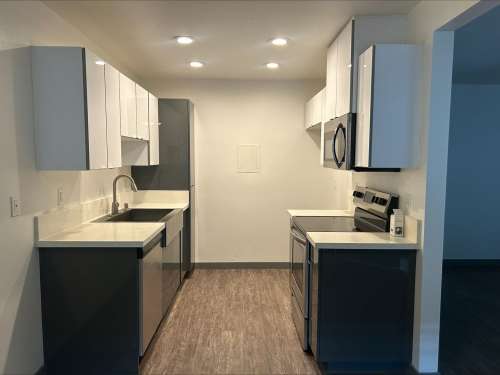 S Bed Uptown Fullerton 64