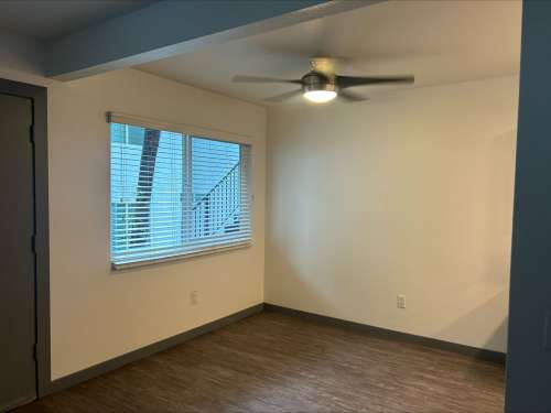 S Bed Uptown Fullerton 66