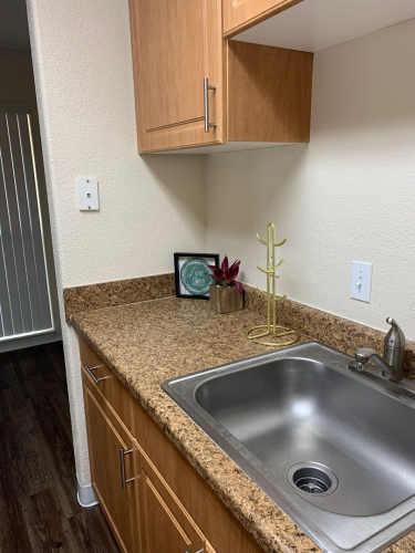 S Bed University Court 276