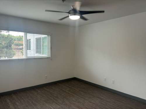 S Bed Uptown Fullerton 73