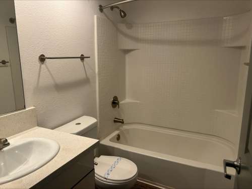 S Bed Uptown Fullerton 74