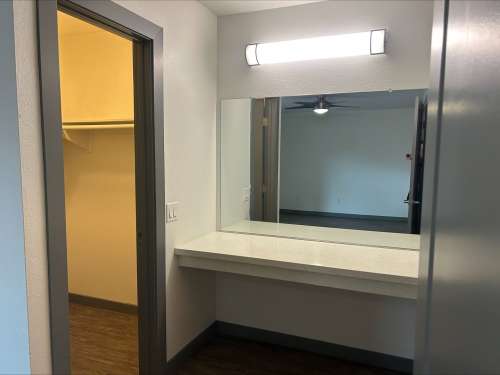 S Bed Uptown Fullerton 67