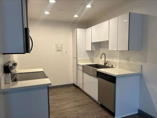 S Bed Uptown Fullerton 63