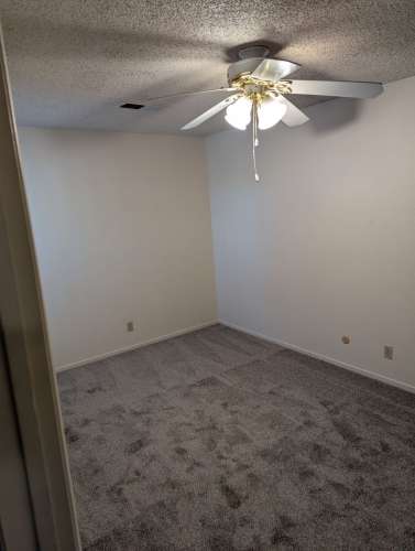 S Bed Eastlake Apartments 75