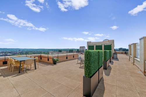 S Bed The Royal York Apartments 125