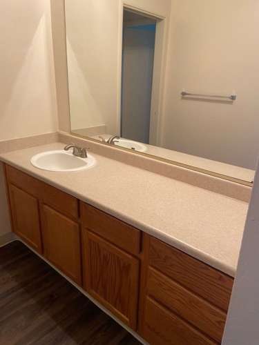 S Bed University Court 222