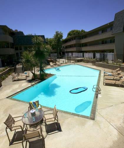 S Bed University Court 233