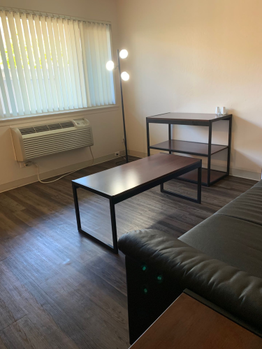 S Bed University Court 318