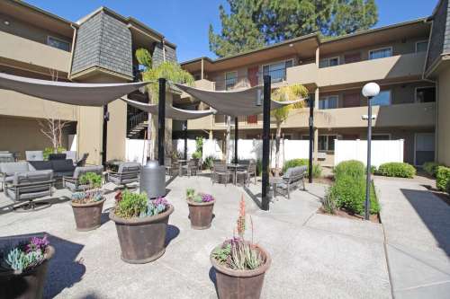 S Bed University Court 232