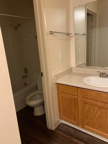 S Bed University Court 323