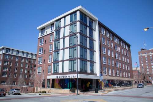 S Bed District Flats Columbia 50