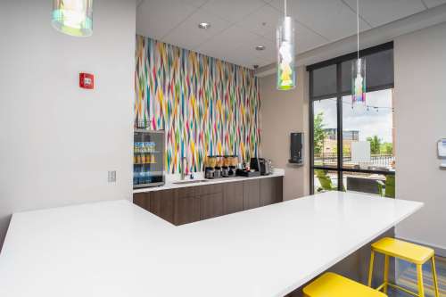 S Bed District Flats Columbia 37