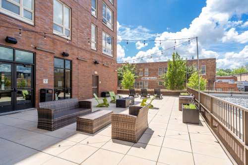 S Bed District Flats Columbia 44