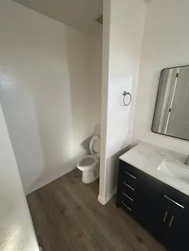 S Bed 1415 S Stanley Pl 3