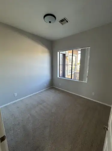 S Bed 1415 S Stanley Pl 8