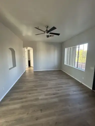 S Bed 1415 S Stanley Pl 9