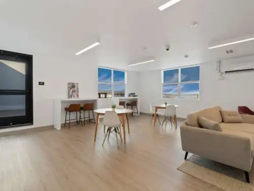 S Bed The Outlook 26