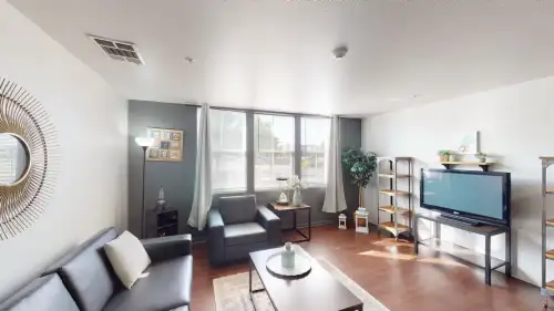 Screenshot 2025-12-16 at 11-42-53 Photos & Tour
