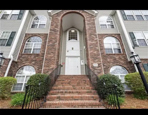 2025-12/WAKE-FOREST-Apartment-Building-16853851.webp