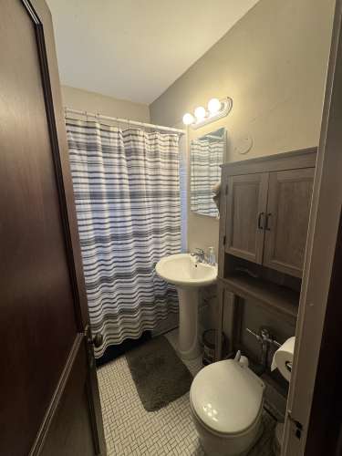 S Bed Spacious Apartments - Student Housing - Available June 1st 2 13