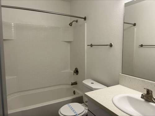 S Bed Uptown Fullerton 82