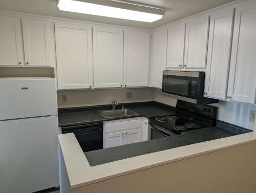 S Bed Eastlake Apartments 70