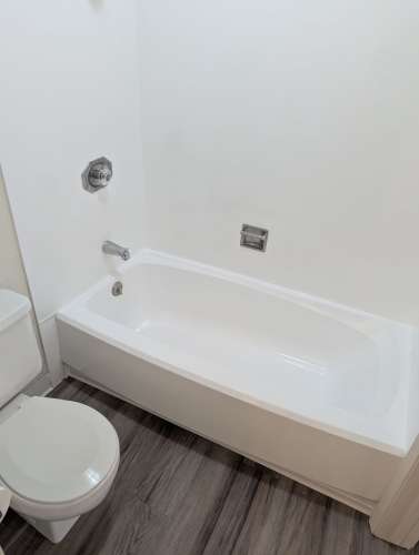 S Bed Eastlake Apartments 80