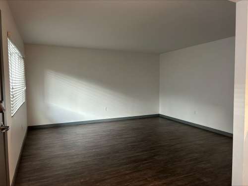 S Bed Uptown Fullerton 78