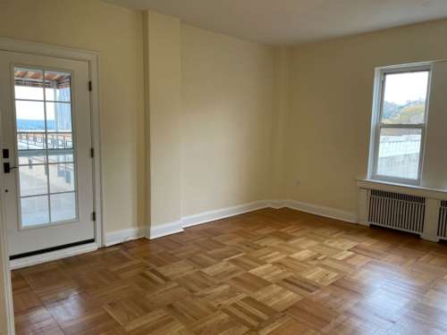 S Bed The Royal York Apartments 152