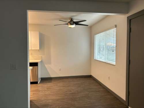 S Bed Uptown Fullerton 76