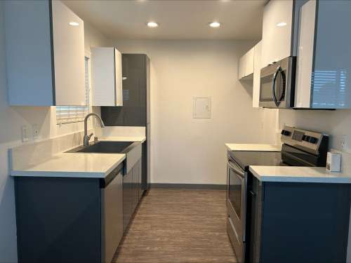 S Bed Uptown Fullerton 91