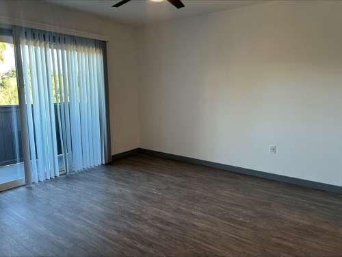 S Bed Uptown Fullerton 83