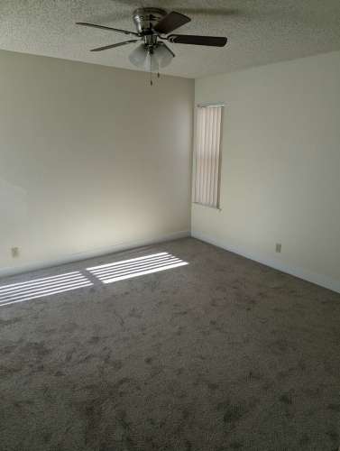 S Bed Eastlake Apartments 85