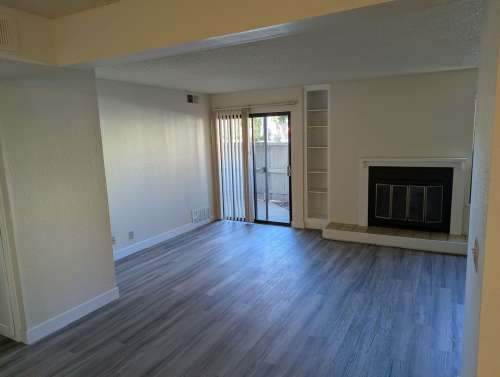 S Bed Eastlake Apartments 73