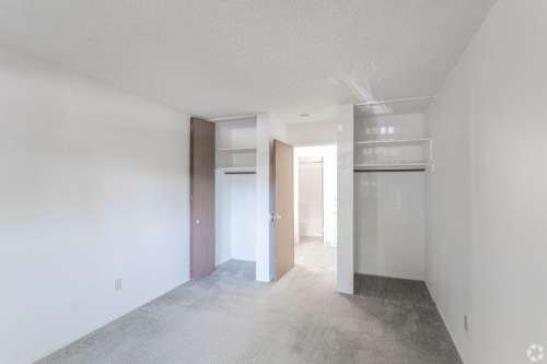 S Bed Viking Apartments LLC 29