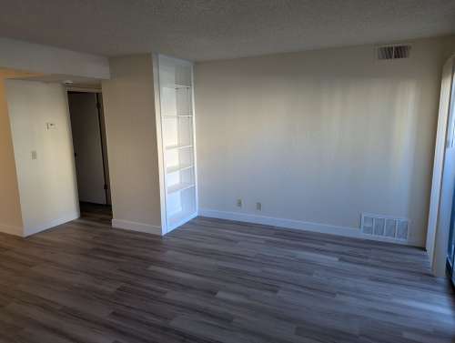 S Bed Eastlake Apartments 76