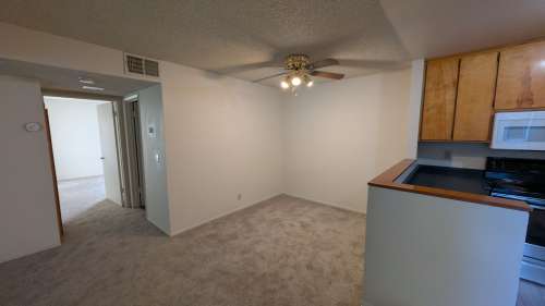 S Bed Eastlake Apartments 41